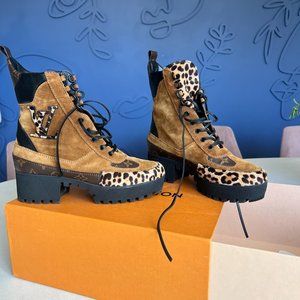 Brown LOUIS VUITTON Boots